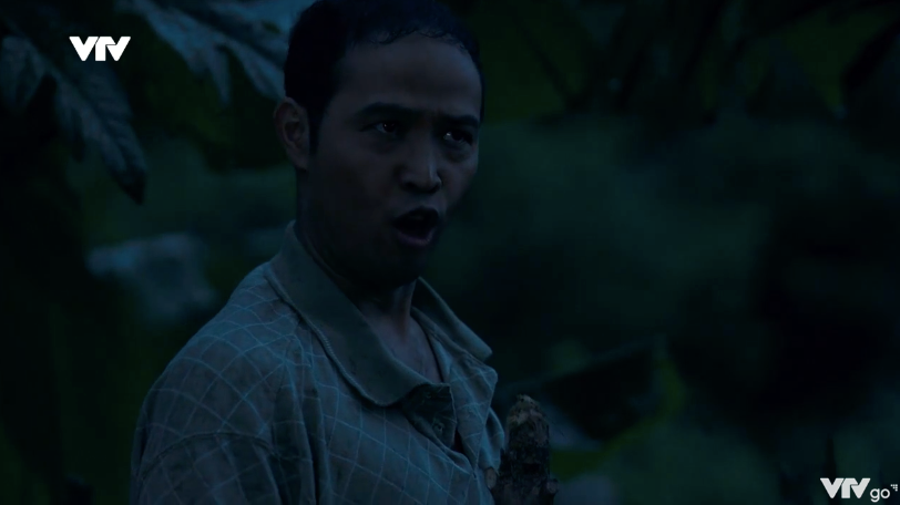 Cuộc chiến kh&ocirc;ng giới tuyến - Tập 8: Cắm chốt bảo vệ Phương, Trung su&yacute;t bị &aacute;m hại - Ảnh 15.