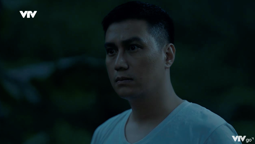 Cuộc chiến kh&ocirc;ng giới tuyến - Tập 8: Cắm chốt bảo vệ Phương, Trung su&yacute;t bị &aacute;m hại - Ảnh 17.