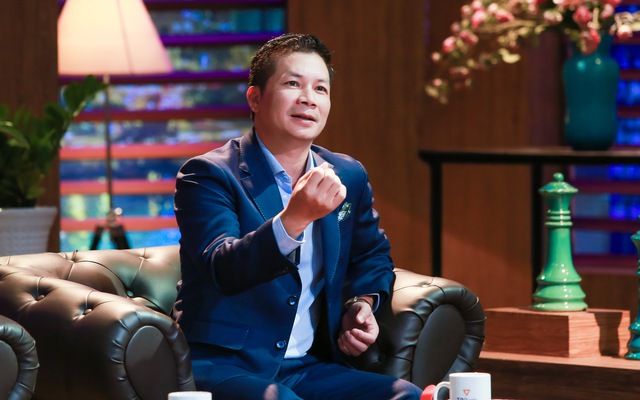 Học vấn dàn "cá mập" Shark Tank mùa 6: Người là sinh viên Harvard, người tốt nghiệp 2 ĐH, 4 lần học thạc sĩ - Ảnh 2. Học vấn dàn "cá mập" Shark Tank mùa 6: Người là sinh viên Harvard, người tốt nghiệp 2 ĐH, 4 lần học thạc sĩ - Ảnh 2.