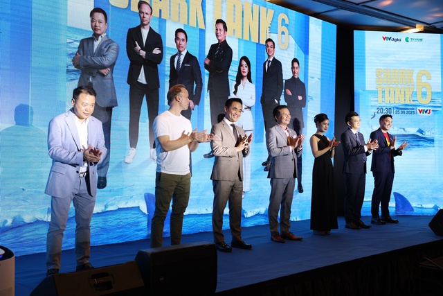 Học vấn dàn "cá mập" Shark Tank mùa 6: Người là sinh viên Harvard, người tốt nghiệp 2 ĐH, 4 lần học thạc sĩ - Ảnh 1. Học vấn dàn "cá mập" Shark Tank mùa 6: Người là sinh viên Harvard, người tốt nghiệp 2 ĐH, 4 lần học thạc sĩ - Ảnh 1.