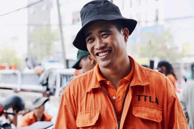 Những dòng kênh đen được thay áo mới nhờ làn sóng người trẻ "biến hình" dọn sạch rác - Ảnh 5. Những dòng kênh đen được thay áo mới nhờ làn sóng người trẻ "biến hình" dọn sạch rác - Ảnh 5.