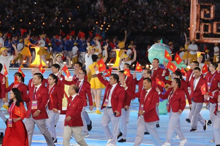 Khai mạc ASIAD 19 mãn nhãn: Tôn Ngộ Không xuất hiện, người khổng lồ thắp đài lửa - Ảnh 4.