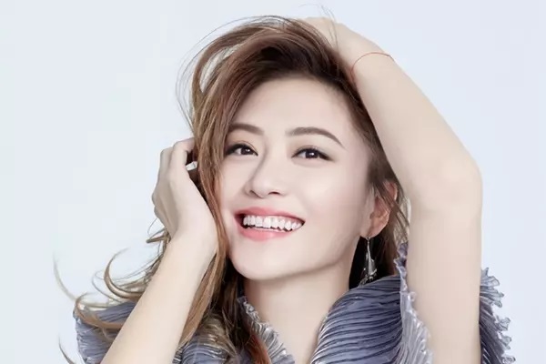 Nữ diễn viên nổi tiếng chia sẻ bài tập đặt câu của con trai lên mạng xã hội, chỉ 2 câu ngắn mà ai đọc xong cũng ôm bụng cười - Ảnh 1. Nữ diễn viên nổi tiếng chia sẻ bài tập đặt câu của con trai lên mạng xã hội, chỉ 2 câu ngắn mà ai đọc xong cũng ôm bụng cười - Ảnh 1.