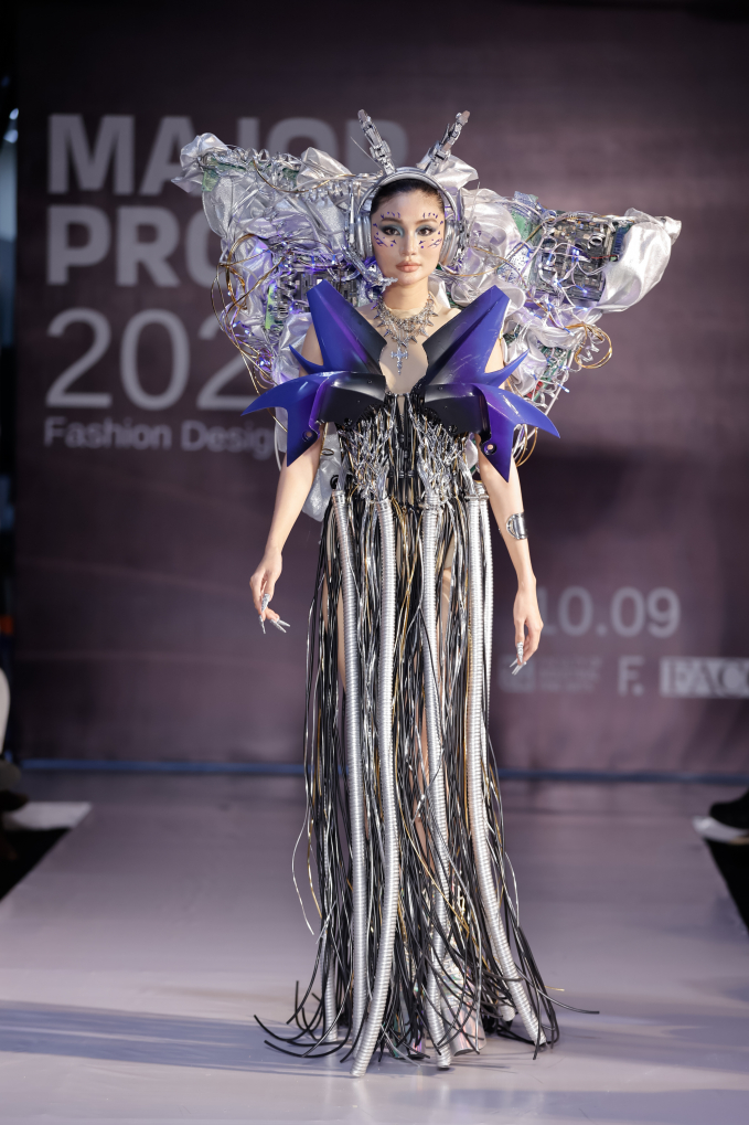 Á hậu Tuyết Nhi Võ gây ấn tượng với màn trình diễn thời trang mang thông điệp bảo vệ môi trường - Ảnh 2.