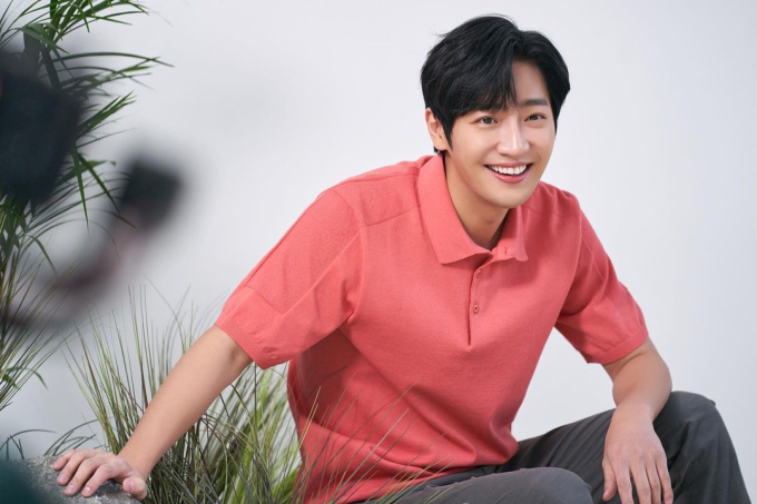 &quot;Nam phụ được yêu thích nhất màn ảnh Hàn&quot; Lee Sang Yeob thông báo kết hôn với bạn gái ngoài ngành - Ảnh 2.