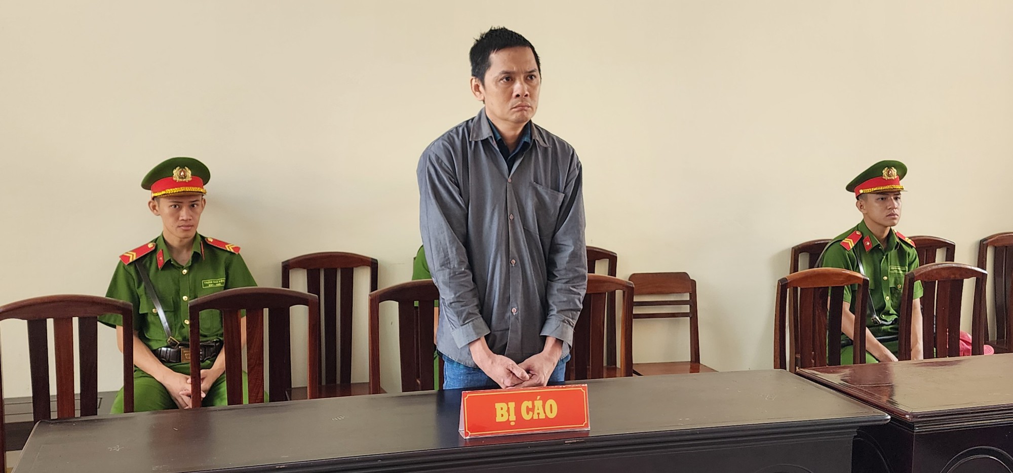 CLIP: Chủ nh&agrave; h&agrave;ng Hai L&uacute;a ở Ph&uacute; Quốc bị phạt 6 năm t&ugrave; - Ảnh 3.