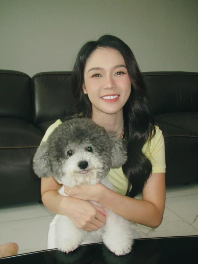 Sao nữ Vbiz lộ bụng lùm lùm, đã mang thai trước thềm tổ chức đám cưới? - Ảnh 3. Sao nữ Vbiz lộ bụng lùm lùm, đã mang thai trước thềm tổ chức đám cưới? - Ảnh 3.