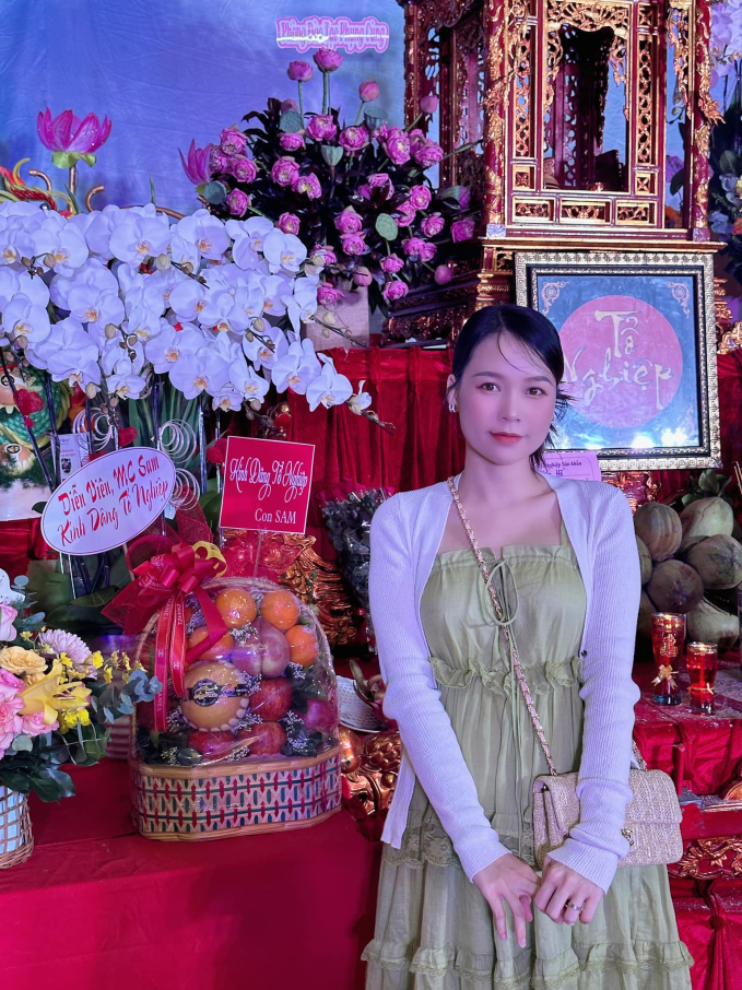 Sao nữ Vbiz lộ bụng lùm lùm, đã mang thai trước thềm tổ chức đám cưới? - Ảnh 1. Sao nữ Vbiz lộ bụng lùm lùm, đã mang thai trước thềm tổ chức đám cưới? - Ảnh 1.