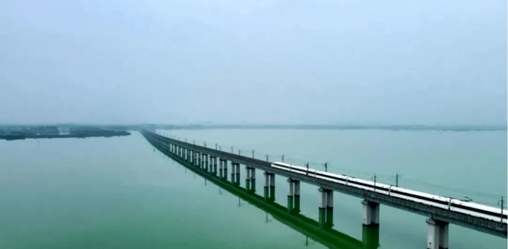 Cây cầu dài nhất thế giới ở Trung Quốc: Dài hơn trăm cây số, tốn trăm nghìn tỷ - Ảnh 3.