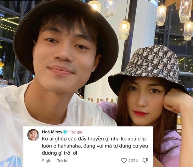 Sao nữ Vbiz vướng tin hẹn hò cầu thủ bóng đá: Đã gắn bó gần 1 thập kỷ, bị khui loạt "hint" đáng ngờ - Ảnh 5. Sao nữ Vbiz vướng tin hẹn hò cầu thủ bóng đá: Đã gắn bó gần 1 thập kỷ, bị khui loạt "hint" đáng ngờ - Ảnh 5.