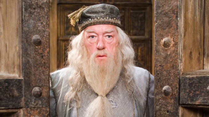 &quot;Thầy Dumbledore&quot; của Harry Potter qua đời ở tuổi 82 - Ảnh 1.