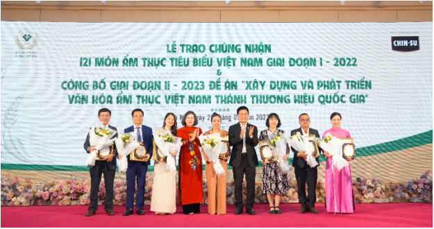 CHIN-SU đồng h&agrave;nh c&ugrave;ng Hiệp hội Văn h&oacute;a Ẩm thực Việt Nam vinh danh 121 m&oacute;n ăn ti&ecirc;u biểu năm 2022 - Ảnh 2.