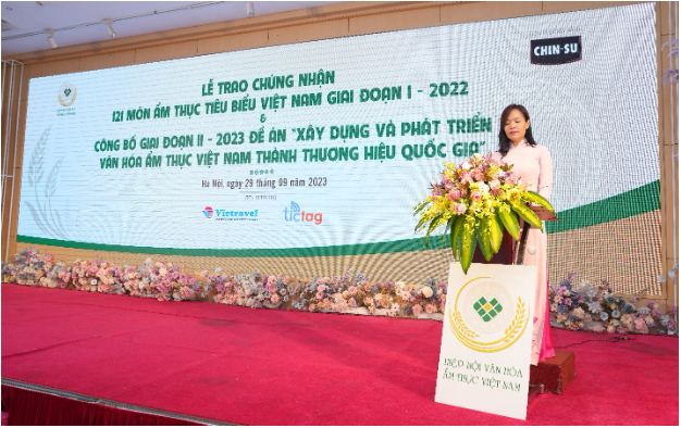 CHIN-SU đồng h&agrave;nh c&ugrave;ng Hiệp hội Văn h&oacute;a Ẩm thực Việt Nam vinh danh 121 m&oacute;n ăn ti&ecirc;u biểu năm 2022 - Ảnh 3.
