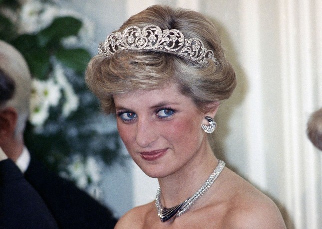 Cách Công nương Diana ảnh hưởng đến Kate và Meghan - Ảnh 1.