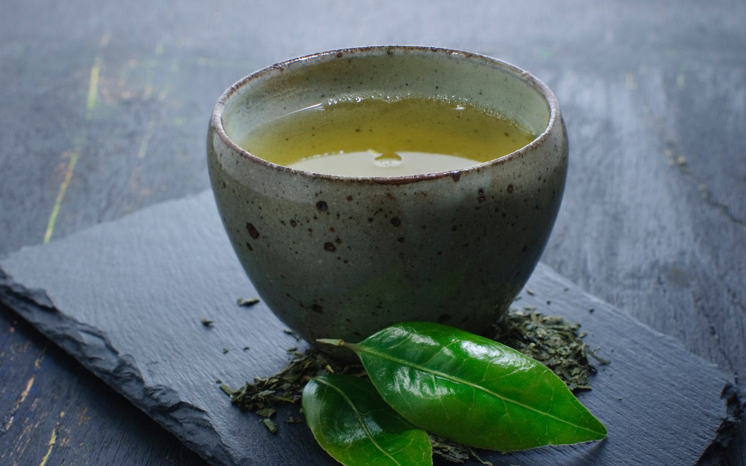 Nghi&ecirc;n cứu tiết lộ chất c&oacute; nhiều trong tr&agrave; xanh gi&uacute;p hạ đường huyết, ph&ograve;ng tiểu đường chỉ sau 1 th&aacute;ng sử dụng