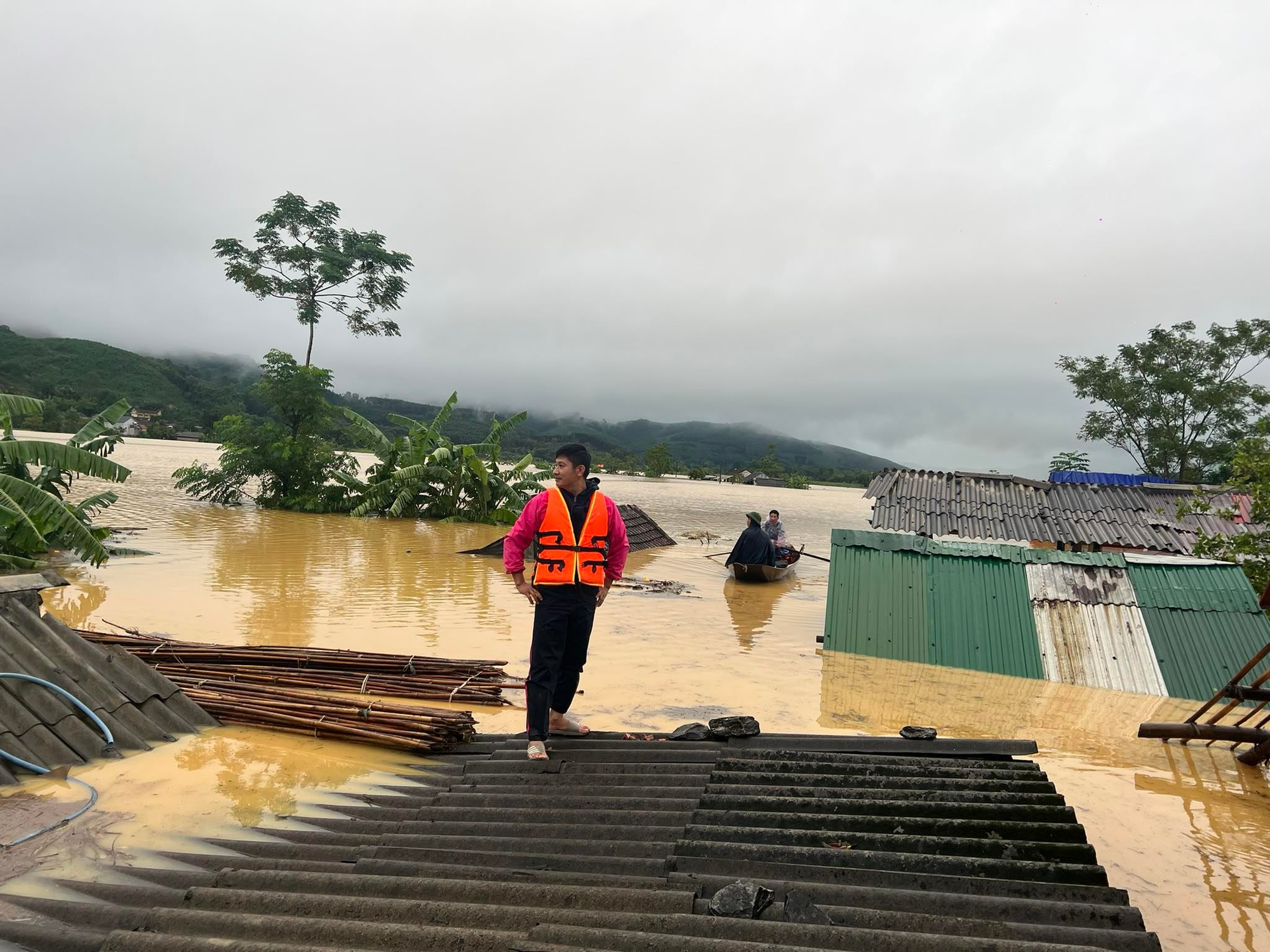 Biển Đông có thể đón bão trong tuần tới, không khí lạnh hoạt động nhiều hơn trong tháng 10 - Ảnh 2.