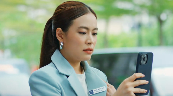 Chỉ 1 cảnh gọi điện thoại mà Hoàng Thùy Linh bị chê xối xả, netizen gọi tên nữ diễn viên này đóng thay - Ảnh 1.