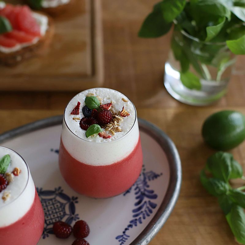 Ba loại thức uống ngon tuyệt đỉnh lại siêu đơn giản chỉ với nguyên liệu cơ bản nhất là sữa chua, bạn đã thử chưa? - Ảnh 10. Ba loại thức uống ngon tuyệt đỉnh lại siêu đơn giản chỉ với nguyên liệu cơ bản nhất là sữa chua, bạn đã thử chưa? - Ảnh 10.
