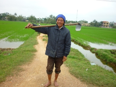 Ngôi làng “tinh hoa hội tụ, phụ nữ rất yêu” ở Huế: Đàn ông làm hết việc nặng, phụ nữ chỉ việc ngồi chơi - Ảnh 1.