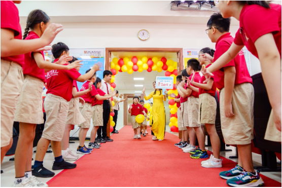 Tinh thần Royal School trong năm học mới: Công dân toàn cầu tự tin, bản lĩnh - Ảnh 3.