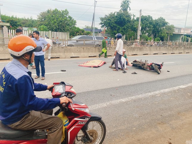 Công an thông tin nguyên nhân vụ tai nạn khiến hai cha con tử vong trên đường đến trường - Ảnh 3.