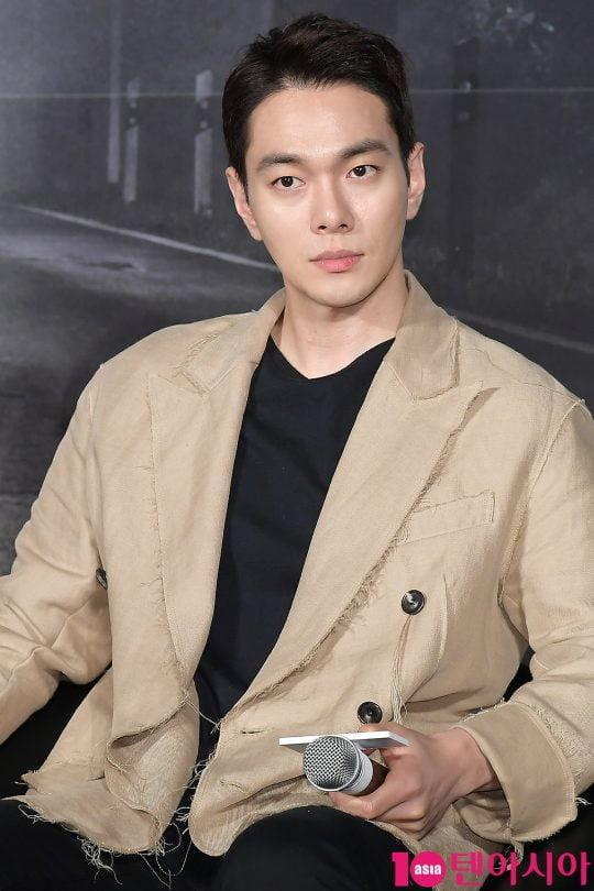 Tài tử Tên Tôi Là Kim Sam Soon và nữ idol kém 11 tuổi bất ngờ xác nhận hẹn hò sau 2 tháng "chối đây đẩy" - Ảnh 2. Tài tử Tên Tôi Là Kim Sam Soon và nữ idol kém 11 tuổi bất ngờ xác nhận hẹn hò sau 2 tháng "chối đây đẩy" - Ảnh 2.