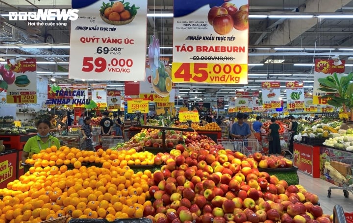 Trái cây nhập ngoại tràn ngập thị trường, giá rẻ chưa từng có - Ảnh 12. Trái cây nhập ngoại tràn ngập thị trường, giá rẻ chưa từng có - Ảnh 12.