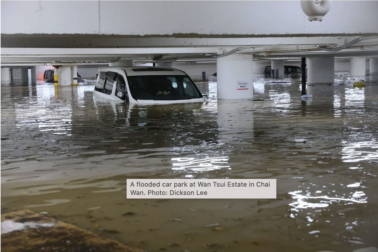 Cận cảnh ngập lụt khủng khiếp ở Hồng Kông - Ảnh 11.