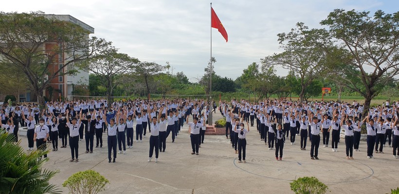 Đầu tư cho học sinh trường chuyên: Nước chảy chỗ trũng? - Ảnh 2.