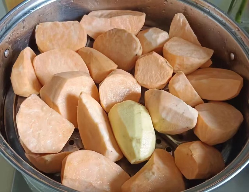 Ph&aacute;t hiện dấu hiệu n&agrave;y ở thực phẩm phải bỏ ngay đừng tiếc - Ảnh 1.