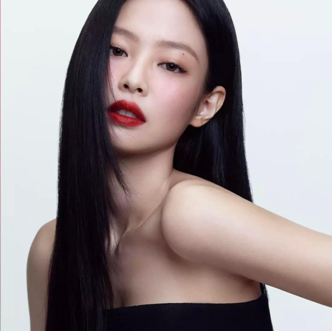 Jennie "chia tay" Teddy, sẽ hợp tác cùng nhà sản xuất của Rihanna, Beyoncé, Drake... cho album mới? - Ảnh 1. Jennie "chia tay" Teddy, sẽ hợp tác cùng nhà sản xuất của Rihanna, Beyoncé, Drake... cho album mới? - Ảnh 1.