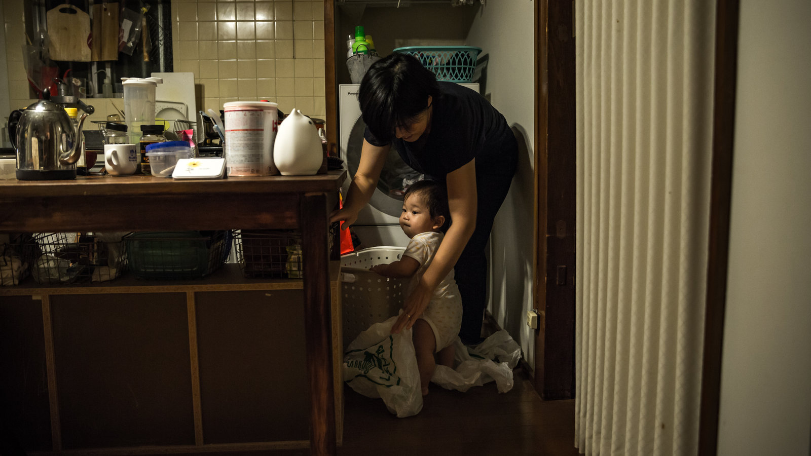 Nghiên cứu cho thấy phụ nữ Nhật Bản chán nản vì chồng làm ít việc nhà - Ảnh 1.
