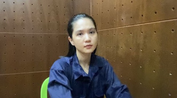 Tình tiết tăng nặng tội danh trong vụ Ngọc Trinh lái xe moto "diễn xiếc" không bằng lái - Ảnh 3. Tình tiết tăng nặng tội danh trong vụ Ngọc Trinh lái xe moto "diễn xiếc" không bằng lái - Ảnh 3.
