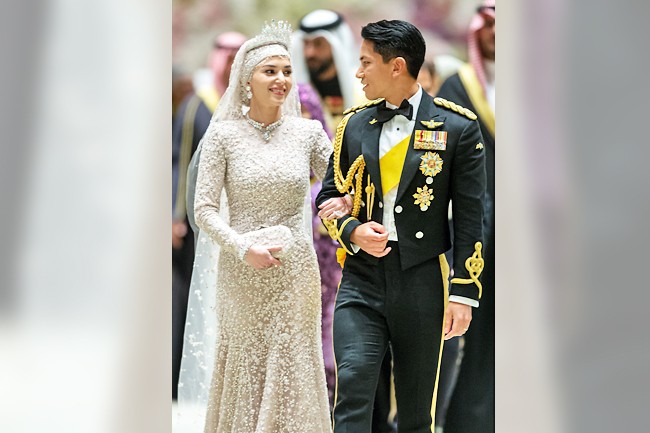 Ngày cưới xa hoa thứ 9 của Hoàng tử Brunei - Ảnh 3.