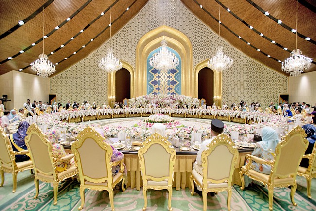 Ngày cưới xa hoa thứ 9 của Hoàng tử Brunei - Ảnh 8.