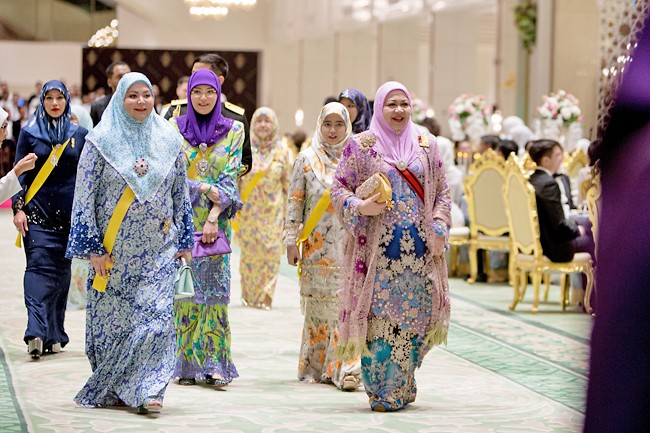 Ngày cưới xa hoa thứ 9 của Hoàng tử Brunei - Ảnh 7.