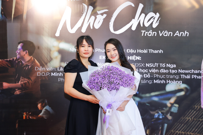 Trần Vân Anh ra mắt sản phẩm đầu tay sau khi đăng quang Quán quân Cuộc thi Tiếng hát Hà Nội - Ảnh 2.