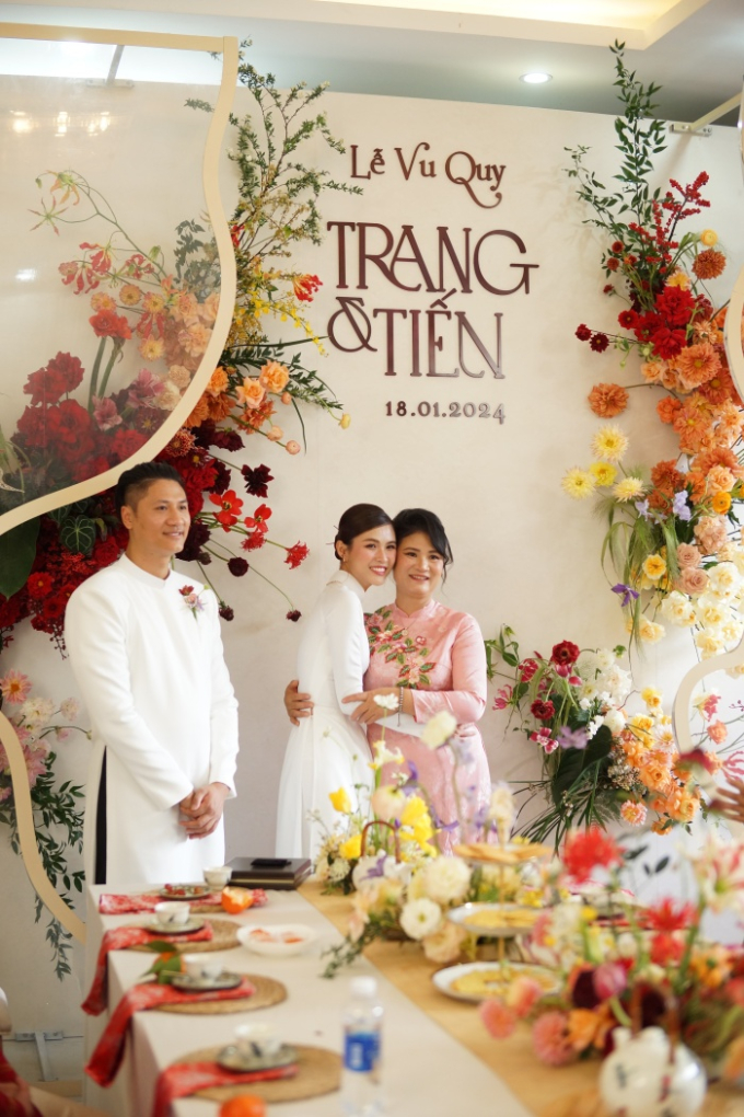 Ảnh &quot;full HD&quot; lễ vu quy Cao Thiên Trang: Cô dâu hào hứng khoe sính lễ, chi tiết hé lộ mối quan hệ với mẹ chồng gây chú ý - Ảnh 8.