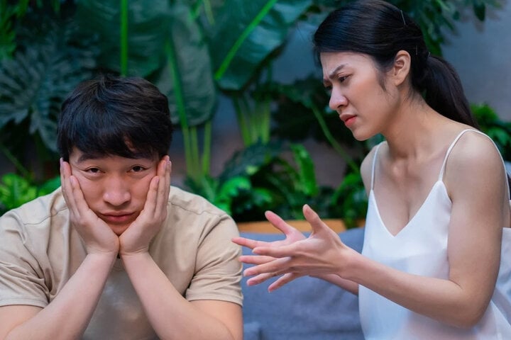 Chồng bao nu&ocirc;i bồ, vợ được t&ograve;a xử hưởng 4 bất động sản chung - Ảnh 1.