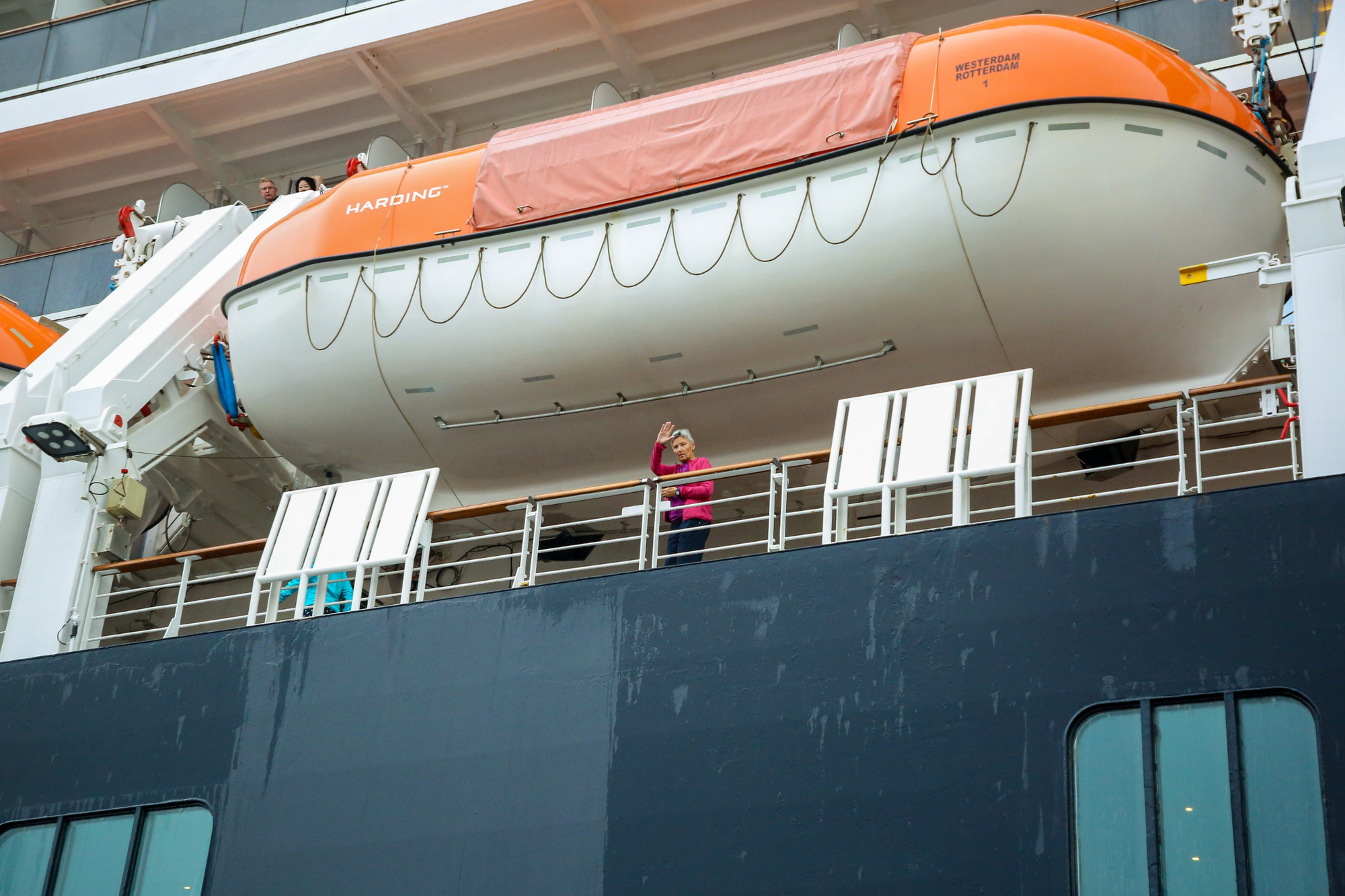 Cận cảnh siêu du thuyền đưa 2.000 du khách đại gia xông đất Đà Nẵng đầu năm mới - Ảnh 5.