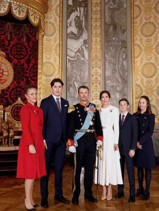 [EDIT] princess-isabella-prince-christian-king-frederik-queen-mary-prince-vincent-and-princess-josephine