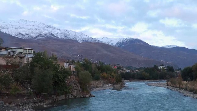 Nóng: Máy bay chở khách Ấn Độ rơi ở Afghanistan - Ảnh 1.