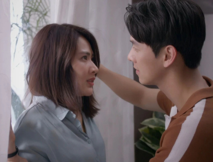 Cặp sao Việt lộ hậu trường cảnh nóng cực tình, thái độ của nam chính khi gặp sự cố làm rộ nghi án yêu thật - Ảnh 1. Cặp sao Việt lộ hậu trường cảnh nóng cực tình, thái độ của nam chính khi gặp sự cố làm rộ nghi án yêu thật - Ảnh 1.