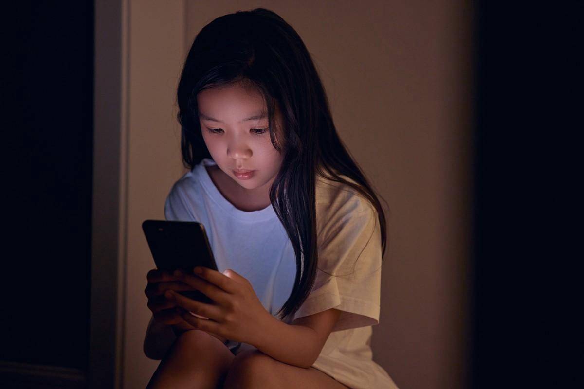 Loại hạnh phúc này đang âm thầm hủy hoại con cái, tiếc rằng nhiều phụ huynh không nhận ra - Ảnh 1. Hạnh phúc ảo đang âm thầm hủy hoại con cái, tiếc rằng nhiều phụ huynh không nhận ra - Ảnh 1.