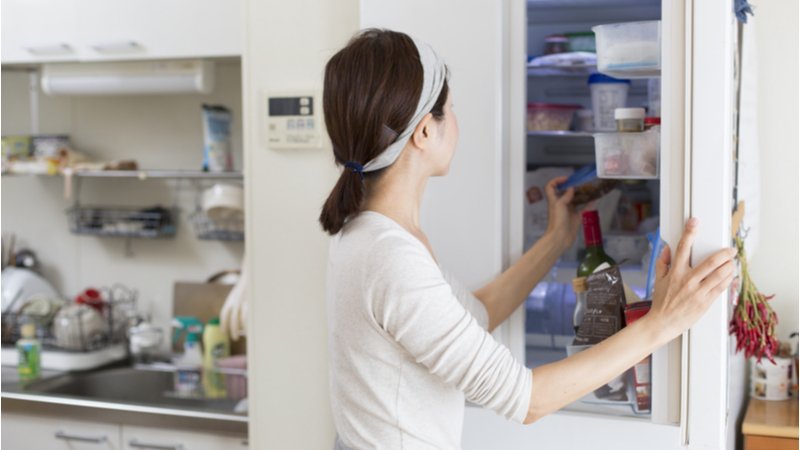 Để sắp xếp tủ lạnh thật tốt, hãy áp dụng 5 mẹo này, ngay cả những bà nội trợ kỹ tính cũng sẽ ngưỡng mộ - Ảnh 1.