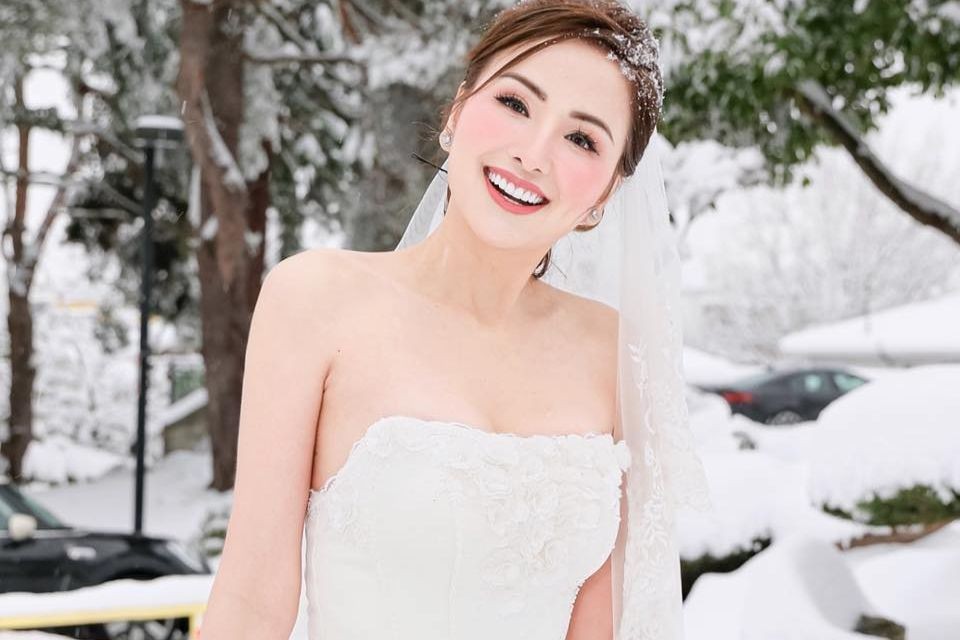Hoa hậu Diễm Hương sau khi định cư ở Canada: Lấy chồng lần ba, làm nhiều nghề kiếm sống - Ảnh 1.