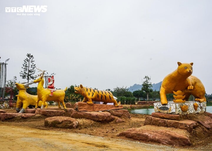 Thanh Hoá: Linh vật rồng vừa hoàn thiện gây tranh cãi vì 'nhìn giống lươn' - Ảnh 5.