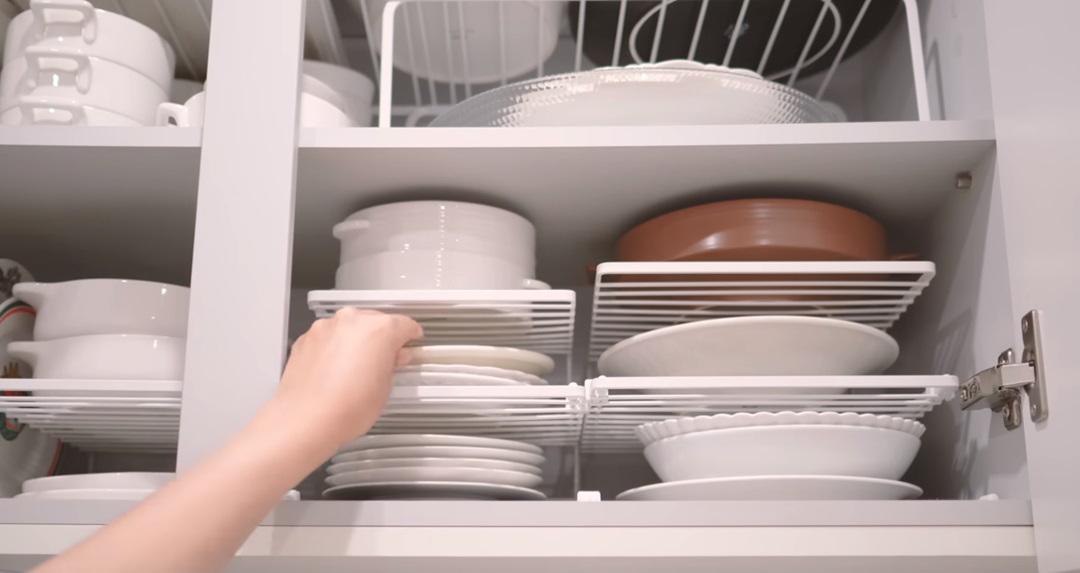 Các bà nội trợ Hàn Quốc áp dụng 11 thủ thuật cất giữ kỷ luật để có căn bếp sạch sẽ và tăng gấp đôi dung lượng lưu trữ  - Ảnh 17.