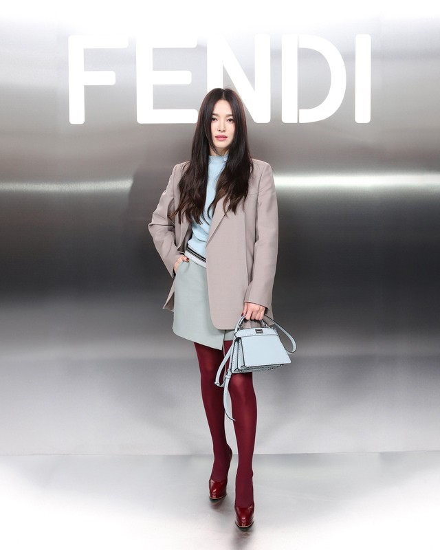 Khung hình triệu đô của Song Hye Kyo tại show Fendi: Đọ sắc với Zendaya và mẹ con Reese Witherspoon mà có chịu thua đâu! - Ảnh 7.