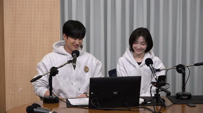 “Chị dâu Song Joong Ki” hứng chỉ trích dữ dội vì để lộ bí mật đời tư của vợ chồng Changmin (DBSK) trên sóng radio- Ảnh 1.